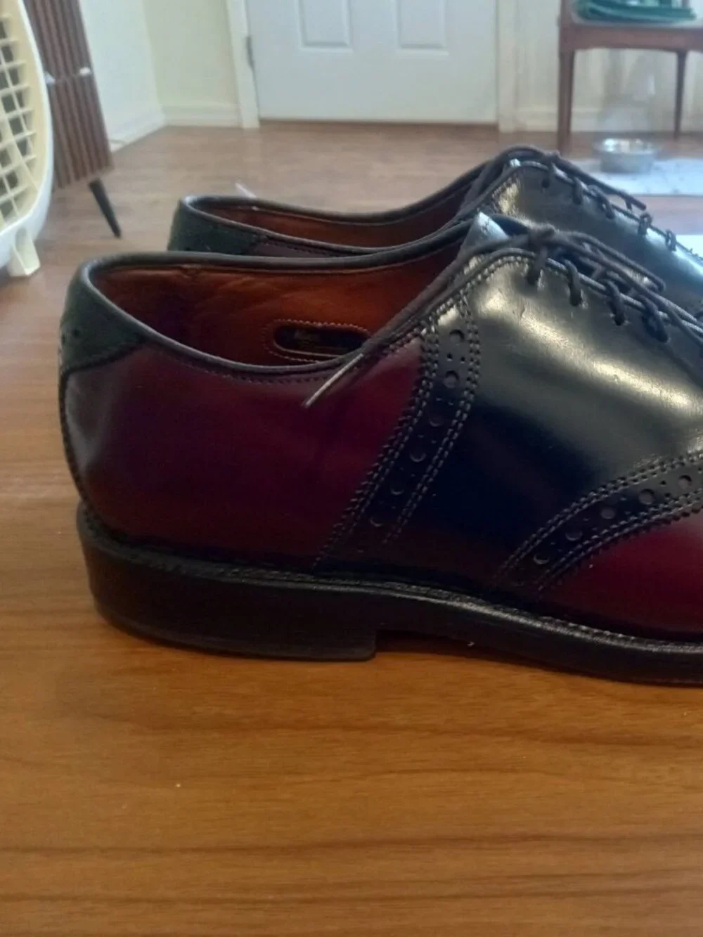Allen Edmonds Shelton 2-Tone Burgundy Red Black Saddle Shoe Oxfords US 8.5 D